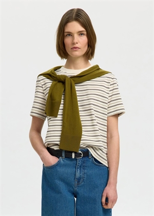 Essential ss striped boxy tee Delicioso Stripes Multi Stripes Selected Femme 